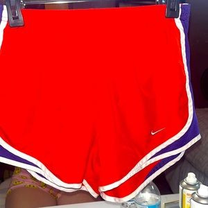 Nike sport shorts. They’re in good condition i just don’t wear them anymore.